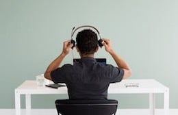 customer-support-staff-ready-for-work-1